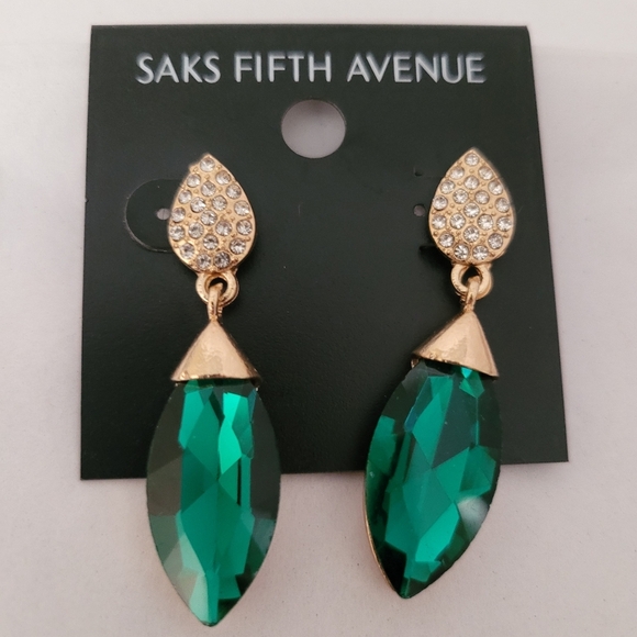 Saks Fifth Avenue Emerald Green Dangle Earrings - Prom, Homecoming, Formal - Picture 4 of 13